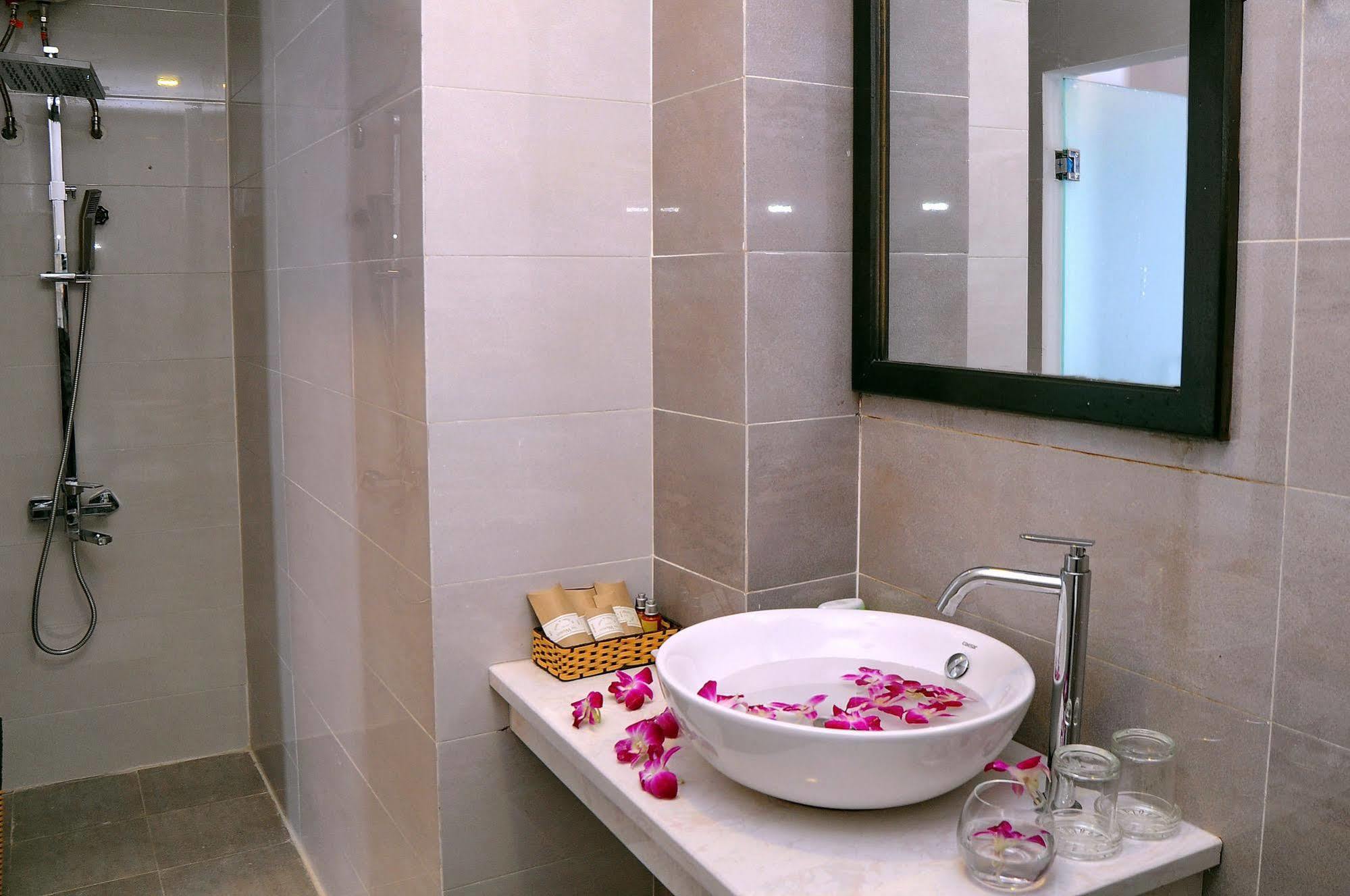 Camellia Nhatrang Hotel Нячанг Экстерьер фото